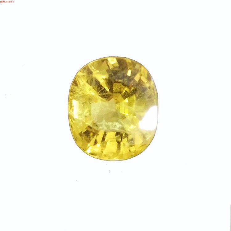 Yellow Sapphire – Pukhraj (Bangkok) Medium Size Super Premium